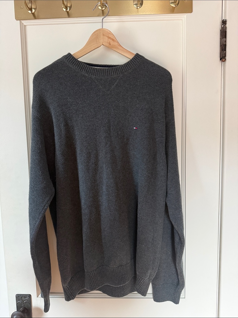 Tommy Hilfiger gray sweater size large